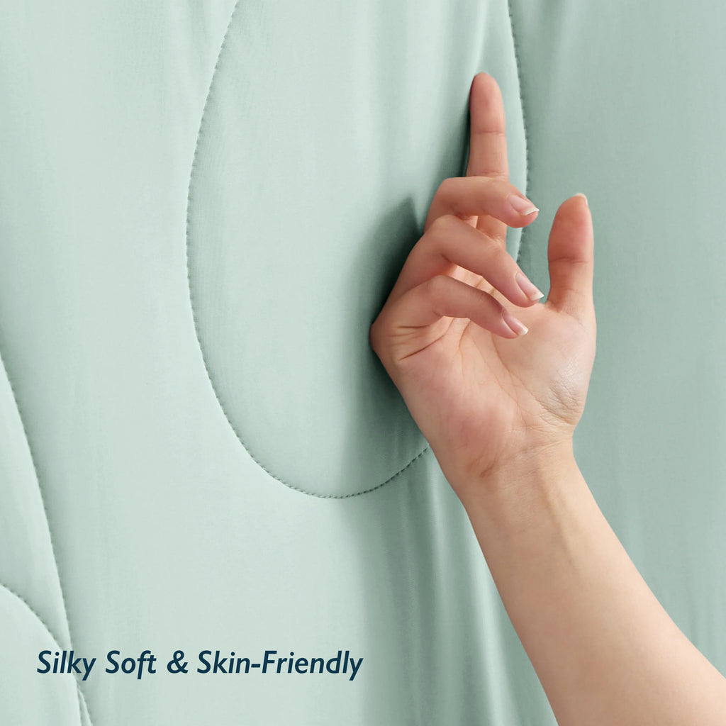 Breescape® Cooling Comforter Blanket